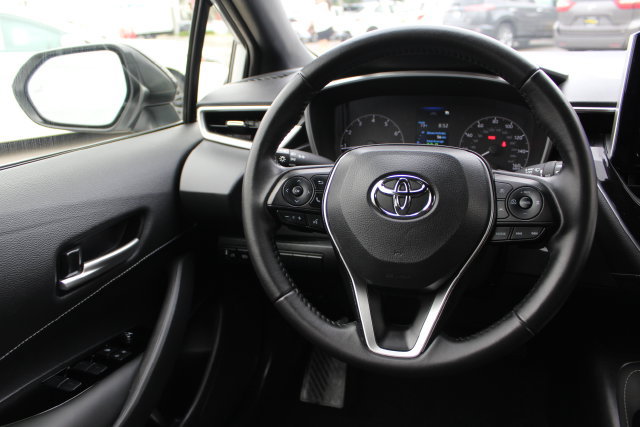 Certified 2025 Toyota Corolla Hatchback w/ SE Package FWD image 41