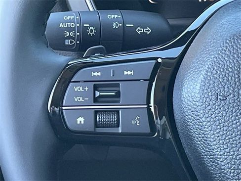 New 2025 Honda Pilot Touring image 14