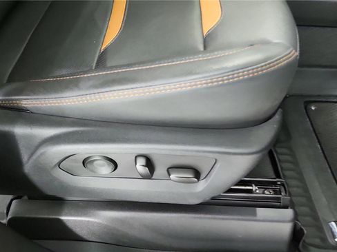 Used 2023 GMC Sierra 1500 AT4 w/ Technology Package image 29