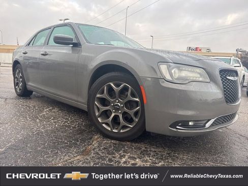 Used 2017 Chrysler 300 S image 1