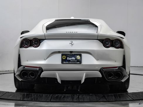 Used 2019 Ferrari 812 Superfast RWD image 15