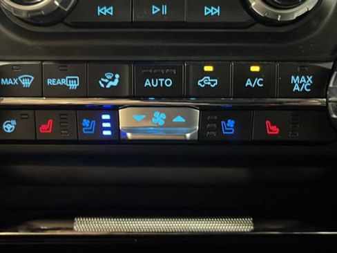 Used 2023 Ford F150 Lariat w/ Equipment Group 502A High AWD/4WD image 28
