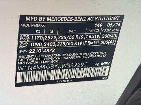 Used 2025 Mercedes-Benz GLB 250 image 31