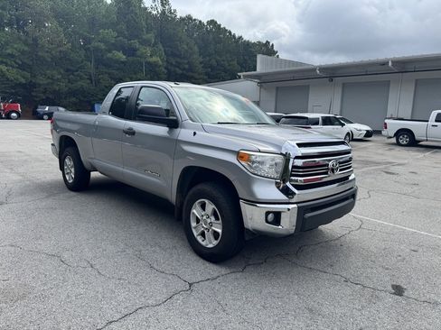 Used 2016 Toyota Tundra SR image 1