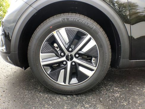 Used 2022 Kia Niro LXS image 38