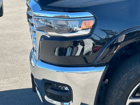 Used 2025 RAM 1500 Laramie AWD/4WD image 13