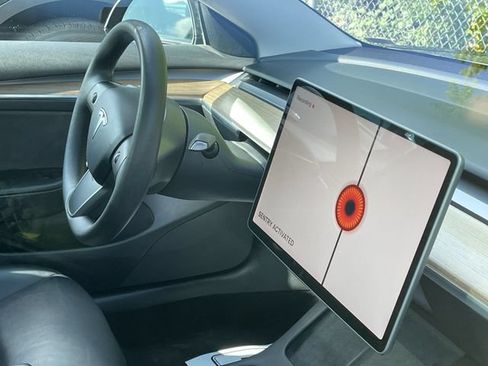 Used 2022 Tesla Model 3 RWD image 11