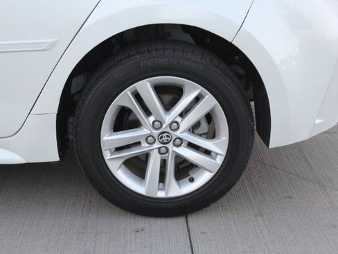 Used 2021 Toyota Corolla SE FWD image 38