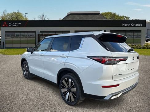 New 2026 Mitsubishi Outlander SE FWD image 4