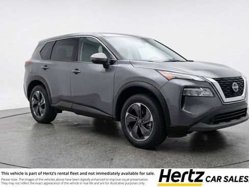 Used 2025 Nissan Rogue SV image 1
