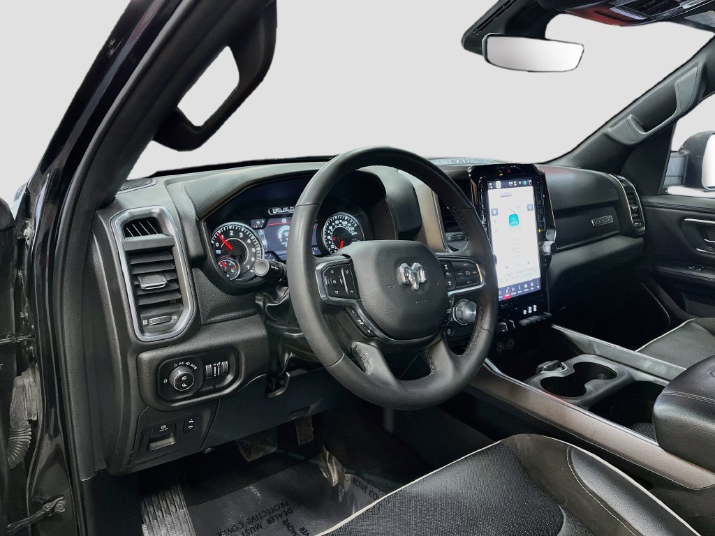 Used 2025 RAM 1500 Laramie w/ Sport Appearance Package AWD/4WD image 9
