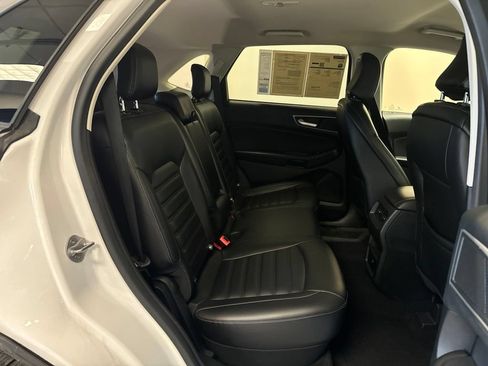 Used 2024 Ford Edge SEL AWD/4WD image 15