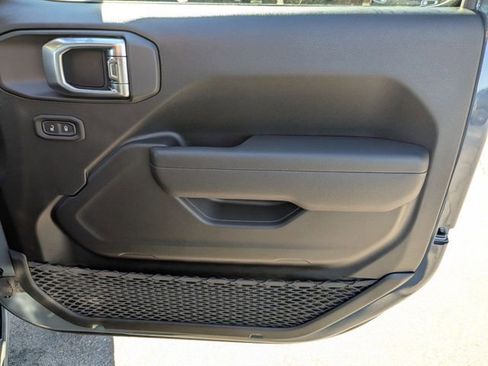 New 2026 Jeep Gladiator Sport image 32