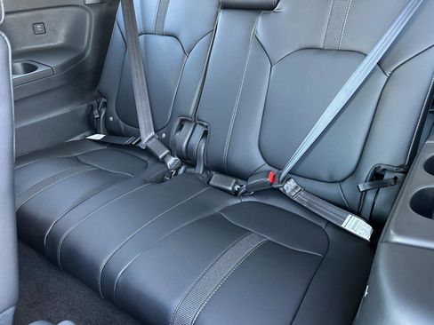 New 2025 Honda Pilot Touring image 17