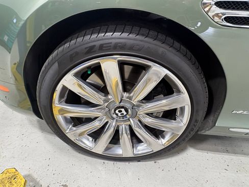 Used 2016 Bentley Continental GT image 2