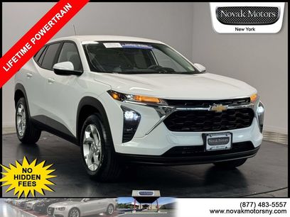 Used 2024 Chevrolet Trax LS w/ LS Convenience Package