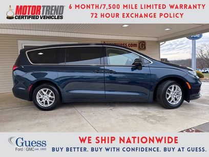 Used 2024 Chrysler Pacifica Touring-L