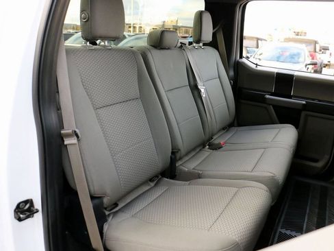 Used 2016 Ford F150 XLT image 32