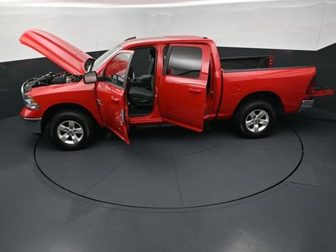 Used 2021 RAM 1500 Classic SLT AWD/4WD image 28