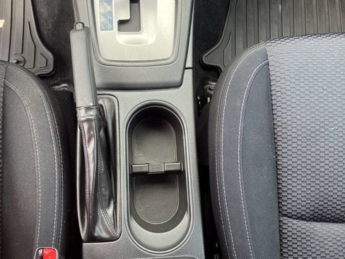 Used 2015 Subaru Forester 2.5i Premium w/ All-Weather Package AWD/4WD image 18