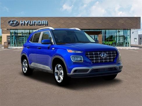 New 2026 Hyundai Venue SEL FWD image 11