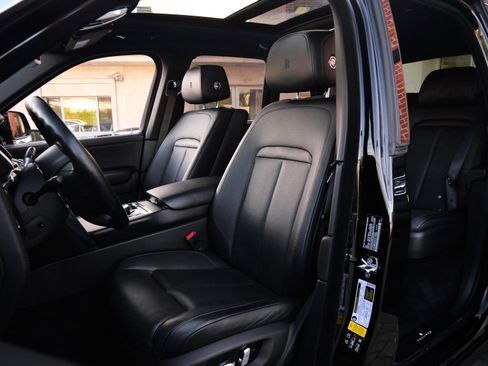 Used 2019 Rolls-Royce Cullinan image 26