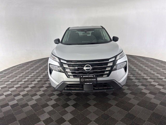 Certified 2024 Nissan Rogue S AWD/4WD image 2