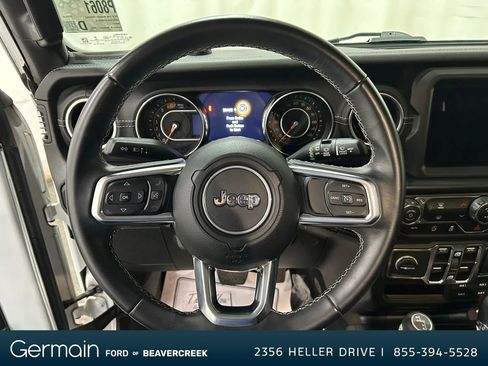 Used 2019 Jeep Wrangler Unlimited Sahara image 20