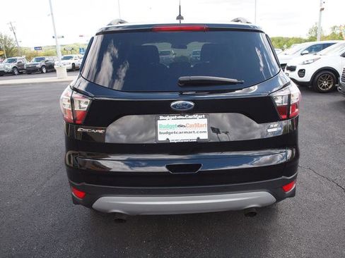 Used 2017 Ford Escape SE w/ Equipment Group 201A AWD/4WD image 2