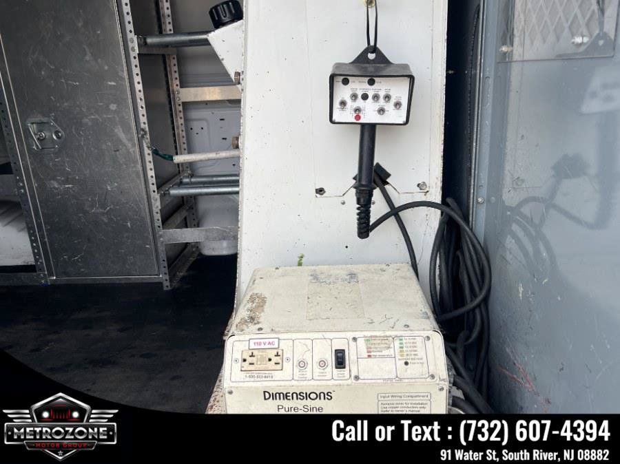 Used 2014 Ford E-350 and Econoline 350 Super Duty w/ Power Group RWD image 18