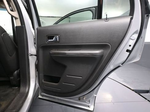 Used 2009 Ford Edge SEL image 35