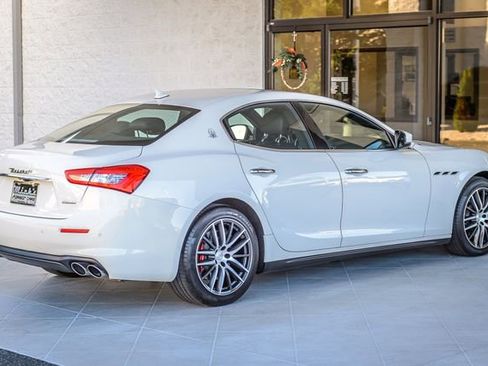 Used 2019 Maserati Ghibli S image 9