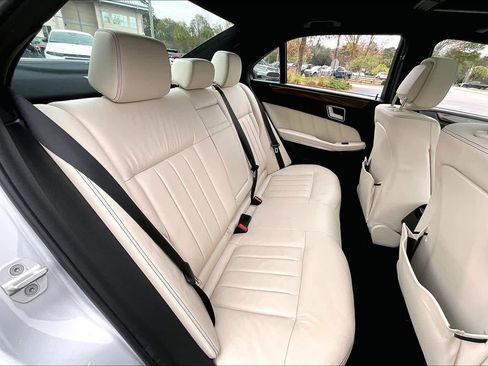Used 2014 Mercedes-Benz E 350 Sedan image 20