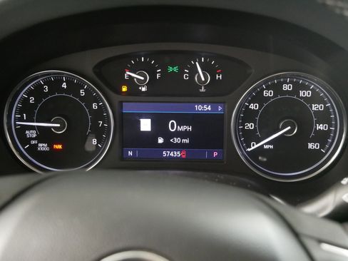 Used 2020 Buick Enclave Essence image 21