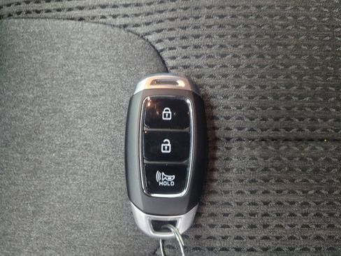 Used 2020 Hyundai Santa Fe SEL image 32