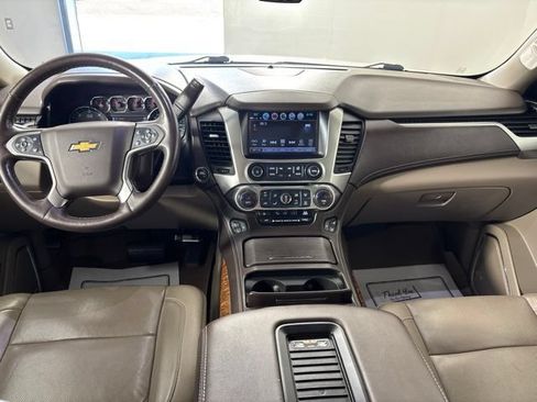 Used 2018 Chevrolet Tahoe Premier AWD/4WD image 16