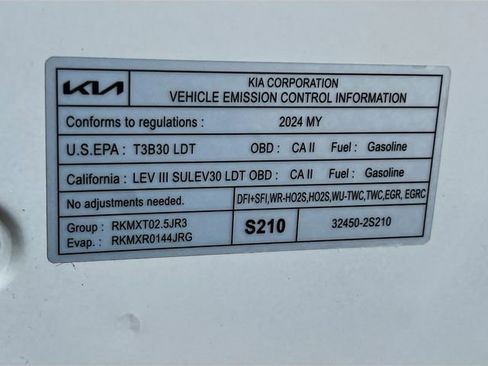 Used 2024 Kia Sorento S image 34