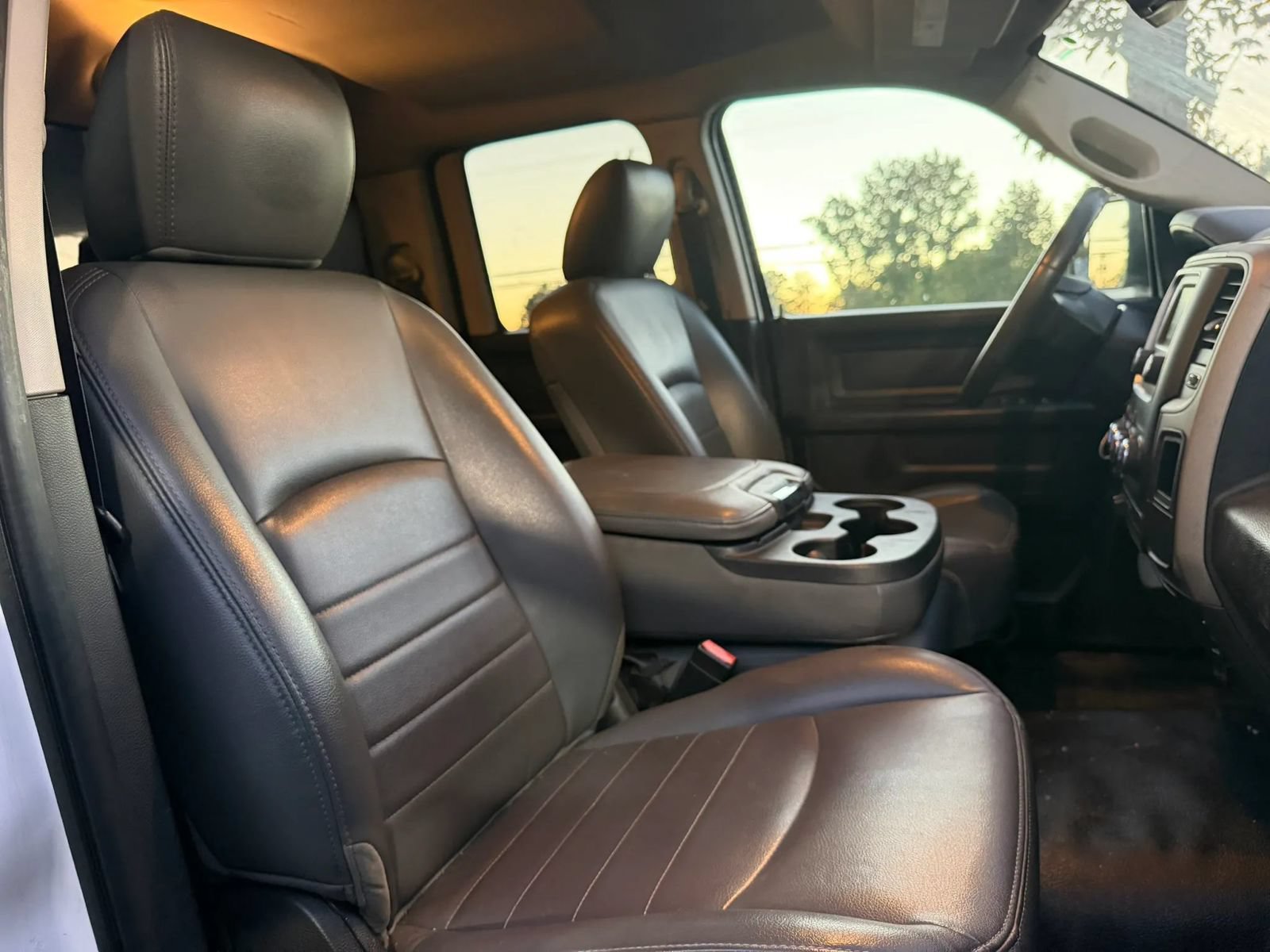 Used 2016 RAM 1500 Tradesman w/ Chrome Appearance Group AWD/4WD image 13