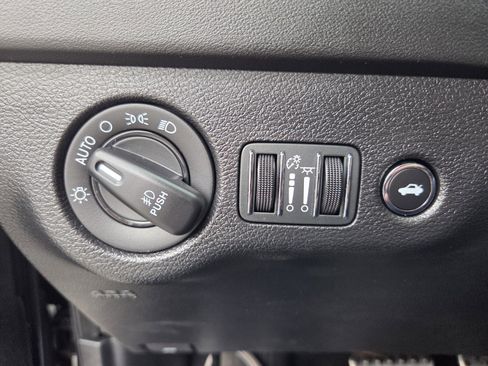 Used 2020 Dodge Charger R/T w/ Plus Group image 21