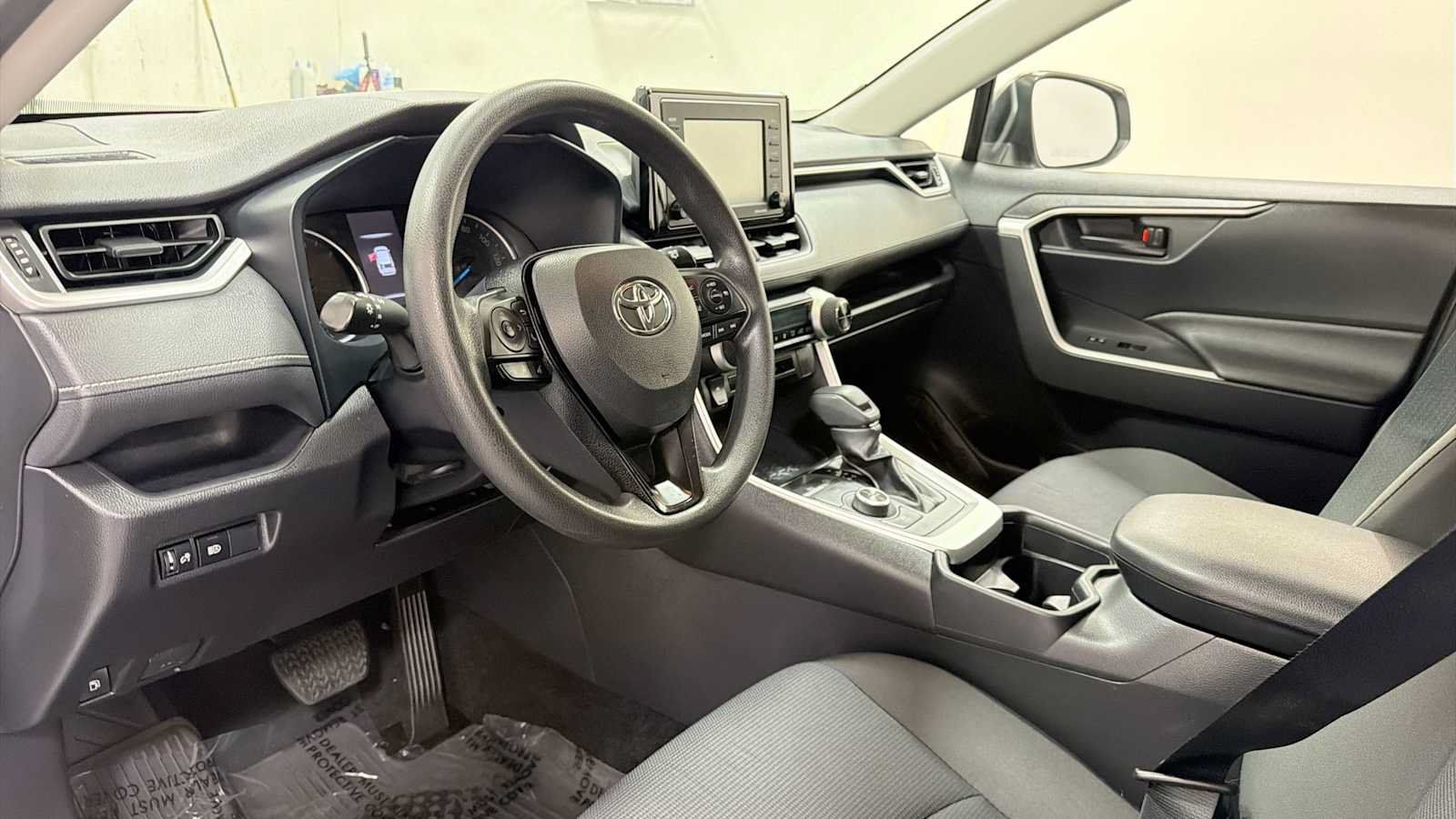 Certified 2021 Toyota RAV4 LE AWD/4WD image 12