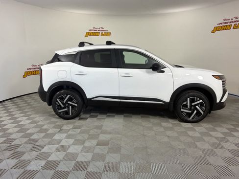 New 2026 Nissan Kicks SV w/ Cold Weather Package FWD image 6