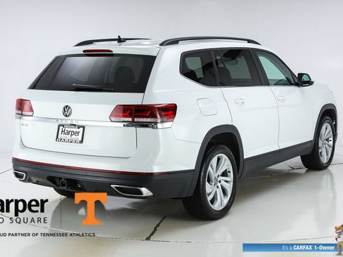 Used 2023 Volkswagen Atlas SE w/ Panoramic Sunroof Package FWD image 48