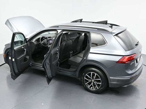 Used 2021 Volkswagen Tiguan SE FWD image 35