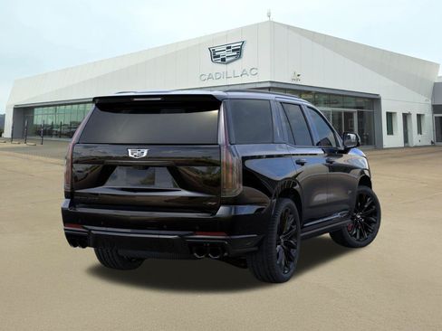 New 2026 Cadillac Escalade V w/ LPO, ONYX Package AWD/4WD image 4