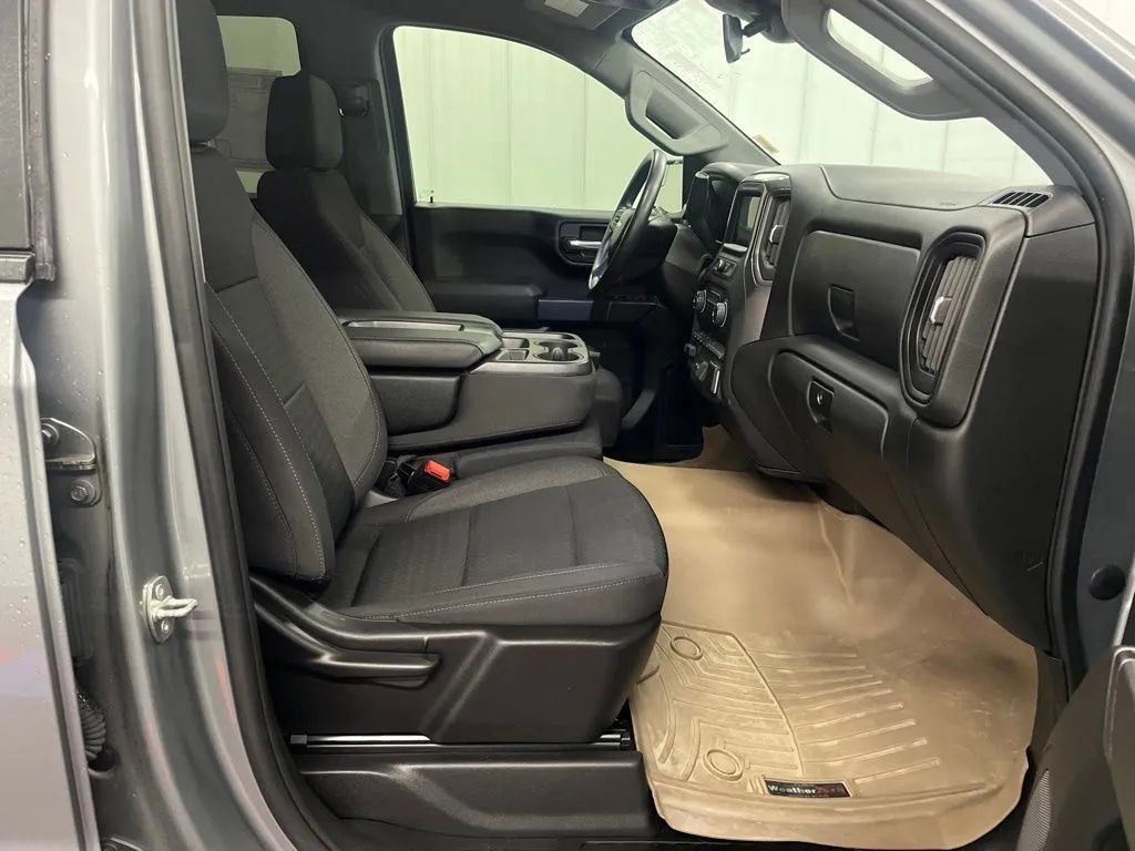 Used 2023 Chevrolet Silverado 1500 Custom w/ LPO, Dark Essentials Package AWD/4WD image 10