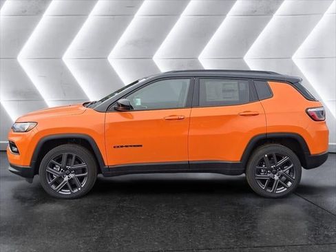 New 2026 Jeep Compass Limited w/ Limited Altitude Pack image 19