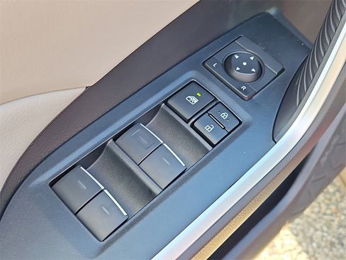 New 2025 Toyota RAV4 XLE image 19