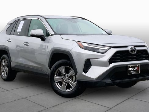Used 2024 Toyota RAV4 XLE image 3
