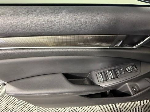 Used 2021 Honda Accord Sport image 10