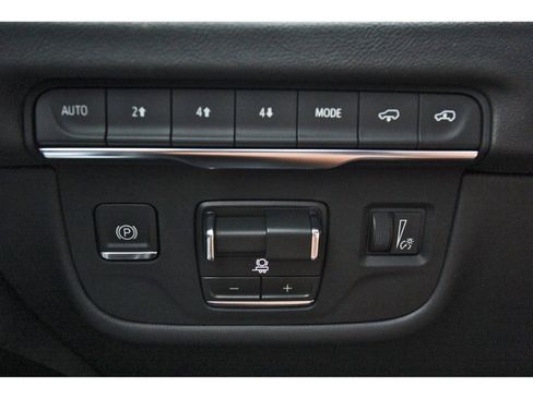 New 2026 Cadillac Escalade ESV Luxury w/ Touring Package AWD/4WD image 15